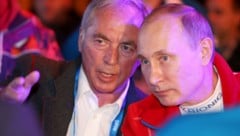 Karl Schranz (li.) und Wladimir Putin im Jahr 2014 (Bild: GEPA )