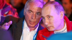 Karl Schranz (li.) und Wladimir Putin im Jahr 2014 (Bild: GEPA )