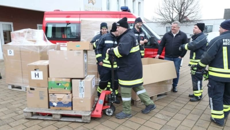 In Neckenmarkt hatten die Florianijünger ebenfalls alle Hände voll zu tun. (Bild: Judt Reinhard)