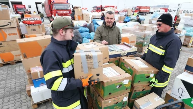 Landesrat Heinrich Dorner besuchte die Groß-Sammelstelle in Wulkaprodersdorf. (Bild: Judt Reinhard)