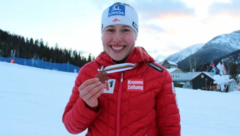 Die erst 17-jährige Victoria durfte sich im Super-G über die Bronzemedaille freuen. (Bild: Peter Weihs/Kronenzeitung)