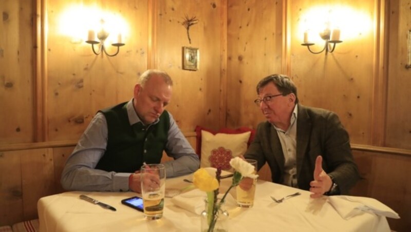 Jakob Falkner (rechts) im Gespräch mit „Krone“-CvD Markus Gassler. (Bild: Birbaumer Christof)