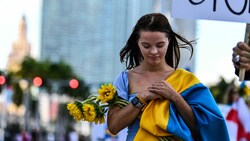 Eine Demonstrantin in Miami (USA) (Bild: CHANDAN KHANNA / AF)