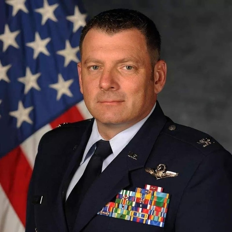 Colonel (retired) Jeffrey Fischer, US Air Force, and author of the "Curt Nover" book series (Bild: zVg)