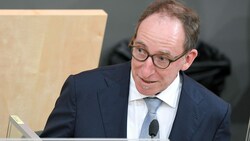 Der neue Sozial- und Gesundheitsminister Johannes Rauch im Nationalrat (Bild: APA/Roland Schlager)