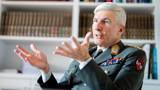 Generalstabschef Robert Brieger (Bild: APA/GEORG HOCHMUTH)