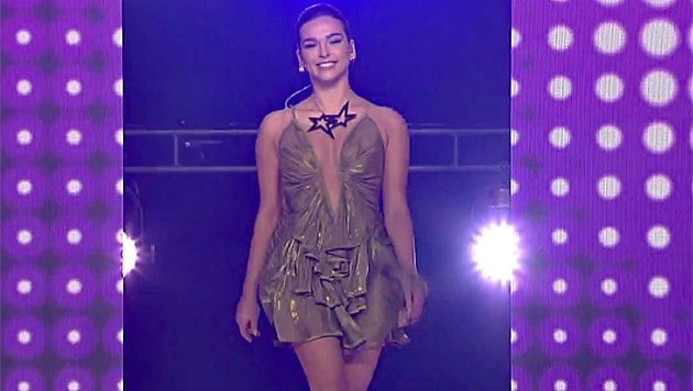 Lili Paul-Roncalli sorgte mit ihrem Kleid für einen echten Hingucker bei „Starmania“. (Bild: Screenshot ORF)