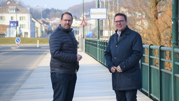 Markus Brandstetter und Christian Haberhauer (re.) wollen weniger Staus in Amstetten. (Bild: Stadtgemeinde Amstetten)