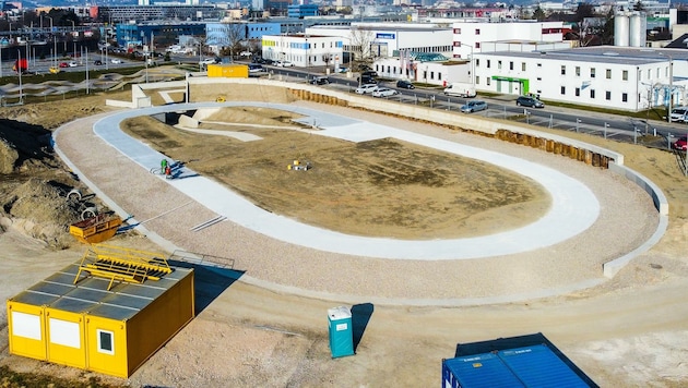 So sieht es aktuell auf der Baustelle aus: Das Oval ist schon deutlich erkennbar. (Bild: Alexander Schwarzl)