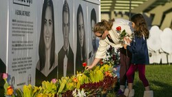 Eine Gedenktafel erinnert an die Opfer (Bild: Miami Herald Staff)