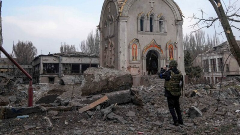 Mariupol ist von den Kämpfen schwer in Mitleidenschaft gezogen worden. (Bild: AP)