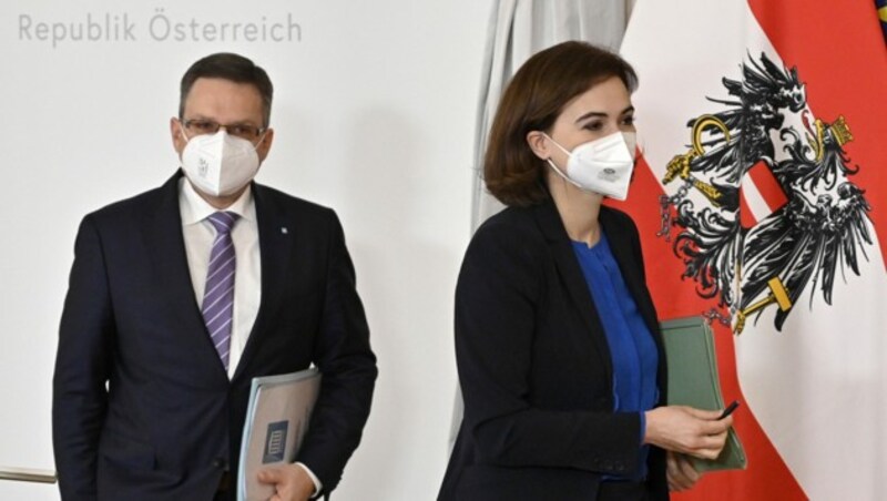 ÖVP-Klubobmann Wöginger unterstützt das Vorgehen von Zadic. (Bild: APA/HANS PUNZ)