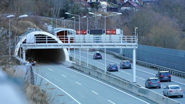 Túnel de Kirchdorf en la S 35: Durante la construcción, se encontró roca de serpentinita que contenía asbesto.  (Imagen: Pail Sepp)