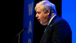 In den sozialen Medien baten zahlreiche User die Weltöffentlichkeit um Entschuldigung für die Worte ihres Premiers Boris Johnson. (Bild: APA/AFP/ANDY BUCHANAN)
