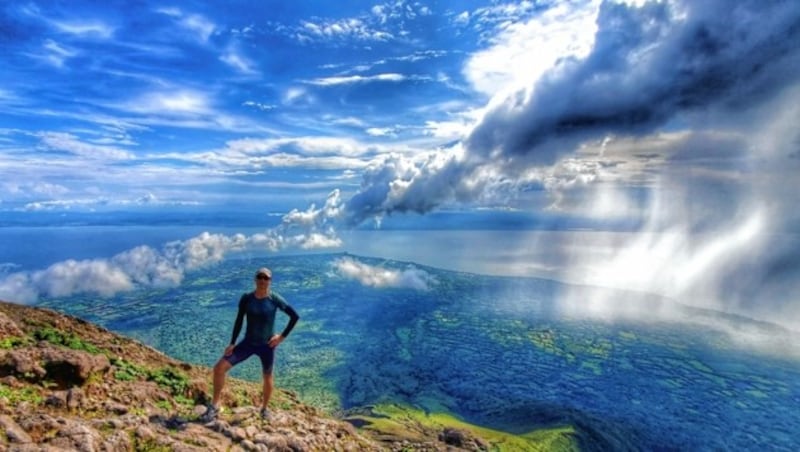 Spektakulärer Schnappschuss: tropischer Wolkenbruch über dem Nicaragua-See. (Bild: Edwin Schmidt)