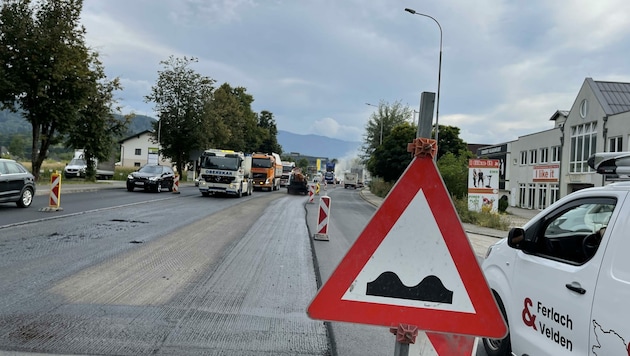 Der Zustand des Asphalts lässt vielerorts zu wünschen übrig. Deshalb nimmt das Land heuer ordentlich Geld in die Hand. (Bild: Hronek Eveline)