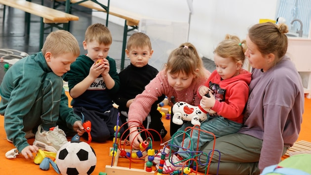 Eigener Spielbereich für die jüngsten Flüchtlinge (Bild: Tschepp Markus)