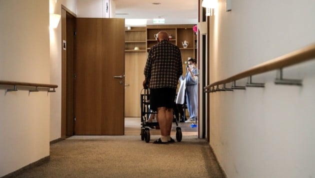 Omicron y una situación personal precaria afectan al personal de atención geriátrica.  Trabajando al límite.  (Imagen: Consolador Andreas)