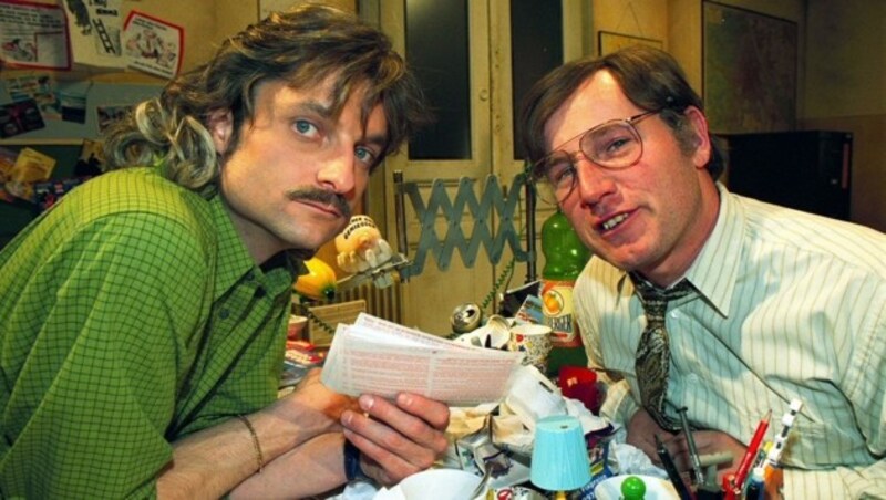 Alfred Dorfer und Roland Düringer in einer MA 2412 Folge aus dem Jahr 2002. (Bild: Ali Schafler)