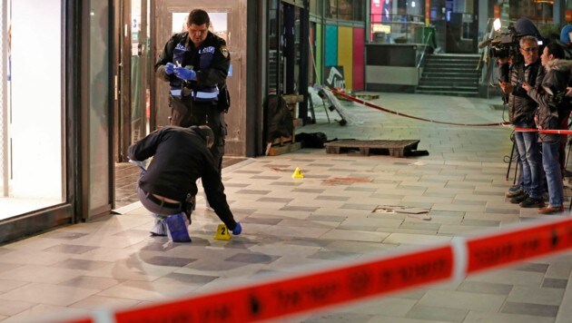 Der Täter zückte auch in einem Einkaufszentrum in der Wüstenstadt Be‘er Sheva das Messer. (Bild: AFP )