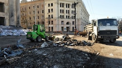 Ein Bild der Zerstörung nach heftigen Kämpfen im März 2022 in Charkiw (Bild: AFP)