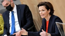 SPÖ-Bundesvorsitzende Pamela Rendi-Wagner sprach von vielen vergebenen Chancen. (Bild: APA/ROLAND SCHLAGER)