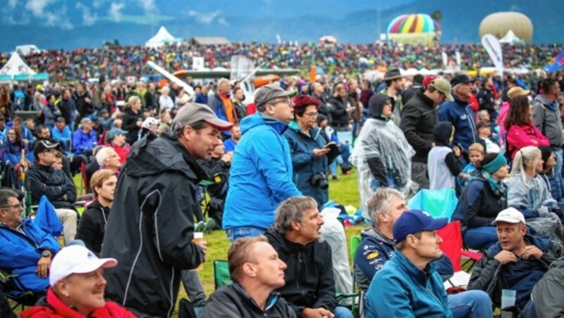 300.000 Besucher an zwei Tagen: Die Airpower hat viele Fans, aber auch viele Kritiker. (Bild: Sepp Pail)