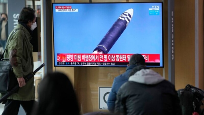 Das staatliche Fernsehen in Nordkorea zeigte den Abschuss der Interkontinentalrakete. (Bild: Associated Press)