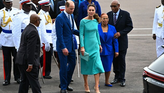 Herzogin Kate und Prinz William auf den Bahamas (Bild: APA/Photo by CHANDAN KHANNA/AFP)