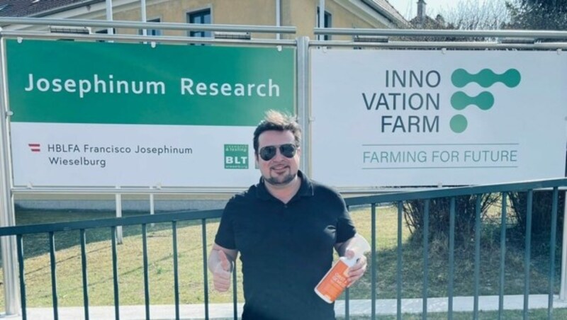 Daniel Kallinger und sein Team arbeiten bei der Forschung seit Kurzem auch mit der Lehranstalt für Landwirtschaft Josephinum im niederösterreichischen Wieselburg zusammen. Die Innovation Farm der renommierten Lehranstalt soll neue Technologien für die Landwirtschaft anschaulich demonstrieren und vermitteln. Der Zugang für Landwirtinnen und Landwirte zu neuen Entwicklungen, etwa im Ackerbau, soll damit erleichtert werden. (Bild: Global Green Technology)