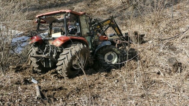 Unfalldrama in Murau: Ein erst 21-Jähriger ist mit dem Traktor tödlich verunglückt. (Bild: BFV Murau)