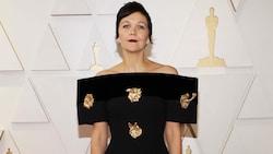 Maggie Gyllenhaal sorgte mit ihrem Oscar-Kleid für Lacher im Netz. (Bild: 2022 Getty Images)