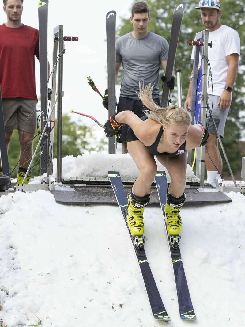 Christina Födermayr hatte im Sommer im Olympiazentrum Vorarlberg an ihren Starts gearbeitet - jetzt sicherte sich die Oberösterreicherin bei der Junioren-WM Bronze. (Bild: Maurice Shourot)