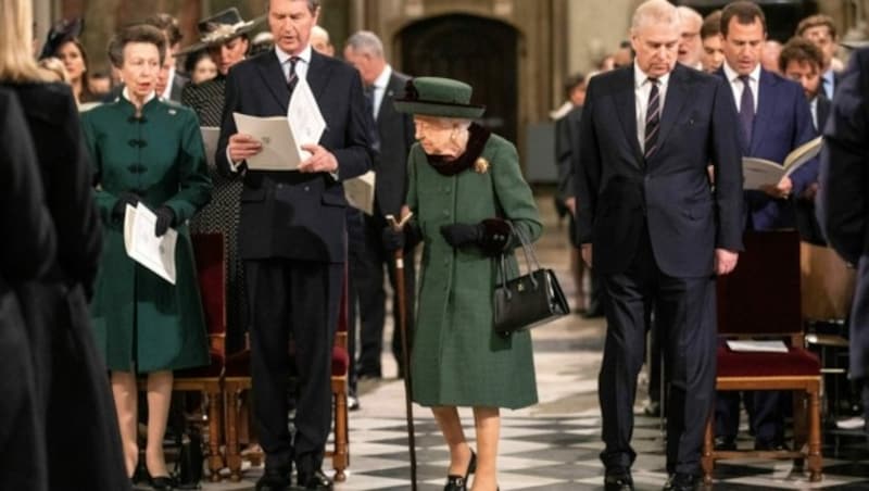 Queen Elizabeth soll für Prinz Andrew gesorgt haben. (Bild: APA/Photo by RICHARD POHLE/AFP)