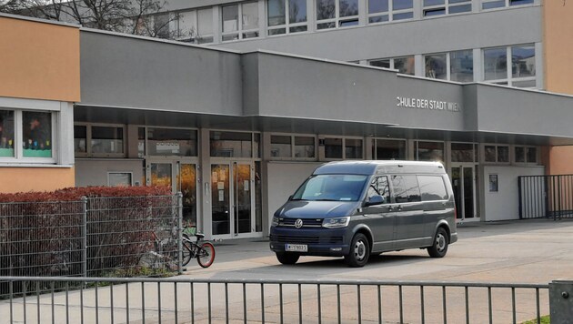 Wer hat Harald S. erstochen? Ein Zeuge sah einen „Kapuzenmann“ vom Tatort in der Hoefftgasse davonlaufen. (Bild: Stefan Steinkogler)