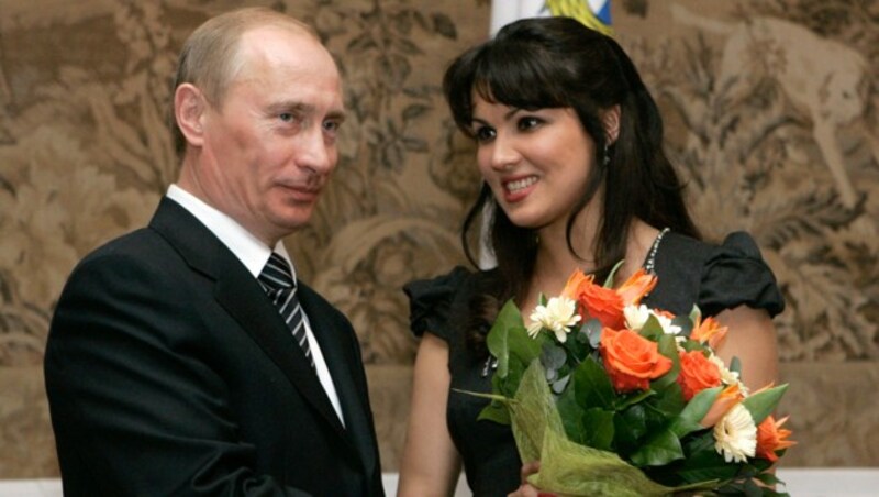 Anna Netrebko mit dem russischen Präsidenten Wladimir Putin im Jahr 2008 (Bild: Associated Press)