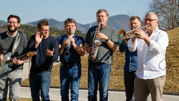 18 Mitglieder hat die Lungau Big Band - hier wird geprobt. (Bild: Tschepp Markus)