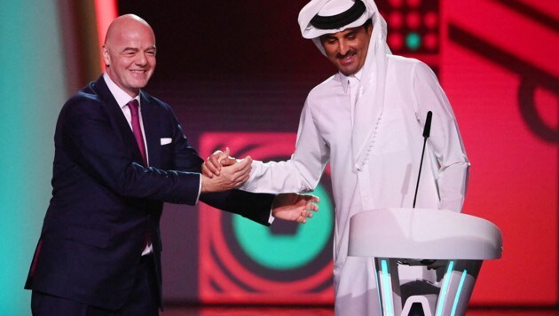 FIFA-Bioss Gianni Infantino und Katars Emir Sheikh Tamim bin Hamad al-Thani. (Bild: AFP or Licensors)