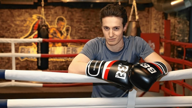 Beim Training in der „Boxschmiede“ in Wien-Neubau - am Dienstag ist er wieder als Alex bei der „SOKO Linz“ (20.15 Uhr, ORF 1) im Einsatz. (Bild: Zwefo)