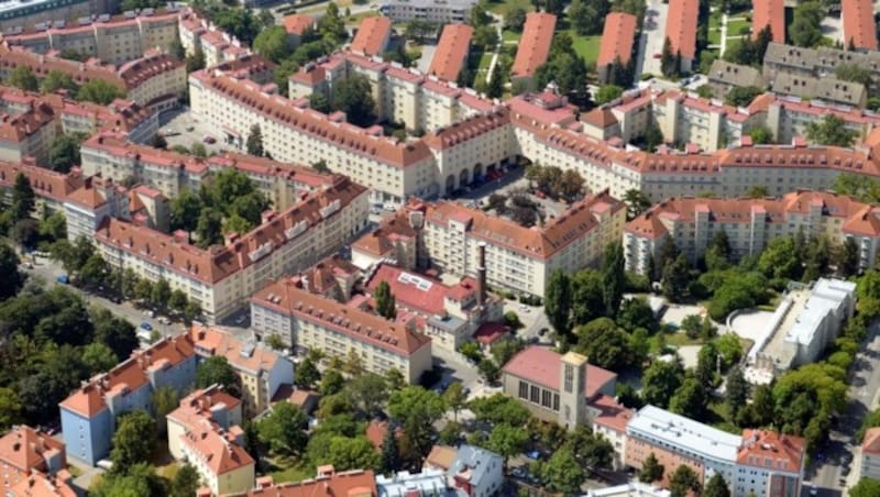 Die Stadt Wien hat sich zum Ziel gesetzt, leistbaren Wohnraum zu bewahren und gleichzeitig die Stadt klima- und zukunftsfit zu machen. (Bild: © Stadt Wien/Christian Fürthner)