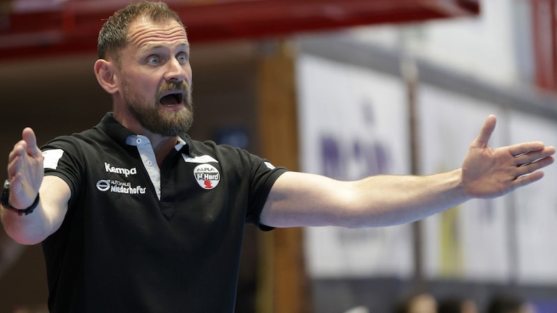 Hard-Trainer Hannes Jon Jonsson warnt vor Gegner Vöslau. (Bild: GEPA)