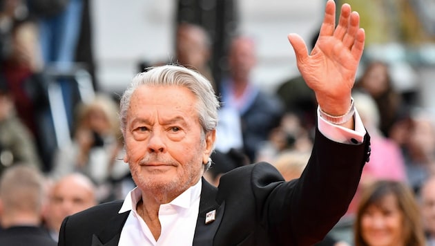 Alain Delon starb am Sonntag im Alter von 88 Jahren. (Bild: ALBERTO PIZZOLI / AFP / picturedesk.com)