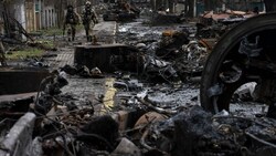 Ukrainische Truppen finden in den Vororten von Kiew weitreichende Zerstörungen vor, was neue Forderungen nach einer Untersuchung von Kriegsverbrechen und Sanktionen gegen Russland auslöst. (Bild: The Associated Press)