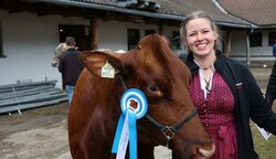 Aus Fleckvieh, Pinzgauer, Holstein, Jersey und Brown Swiss wurden in Maishofen zum 101. Jubiläum die Gewinner-Kühe gewählt. Die Veranstaltung zieht jährlich Gäste aus ganz Österreich an. (Bild: Hölzl Roland)
