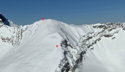Der Deutsche war schon vom Gipfel (roter Kreis oben) abgefahren und wurde im Bereich des unteren roten Kreises tot gefunden. (Bild: ZOOM.TIROL)