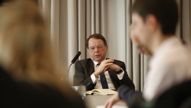 Uni-Chef Hendrik Lehnert will weitere fünf Jahre im Amt (Bild: Tschepp Markus)