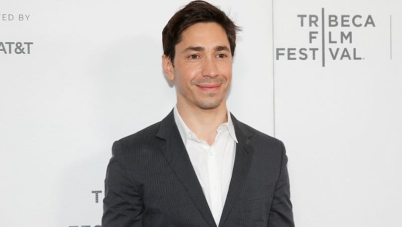 Justin Long ist ein US-amerikanischer Schauspieler, der unter in dem Film „Er steht einfach nicht auf Dich“ zu sehen war. (Bild: APA/Dominik Bindl/Getty Images for Tribeca Film Festival/AFP)