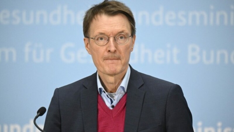 Deutschlands Gesundheitsminister Karl Lauterbach hat mit einem Urlaubs-Tweet für Ärger in Italien gesorgt. (Bild: AFP)