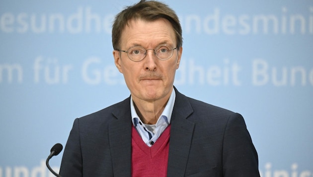Deutschlands Gesundheitsminister Karl Lauterbach (Bild: AFP)