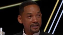 Gewinner Will Smith laufen während seiner Oscar-Rede die Tränen übers Gesicht. Kurz vor seiner Auszeichnung hatte er den Komiker Chris Rock geohrfeigt. (Bild: www.PPS.at)